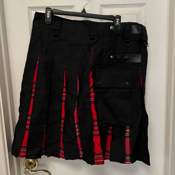 Black and Red Tartan Kilt - Picture 2 of 6